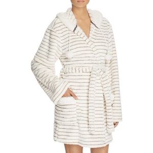 Grey & White Stripes PJ Salvage Womens Plush Hooded Wrap Robe/ Size SM